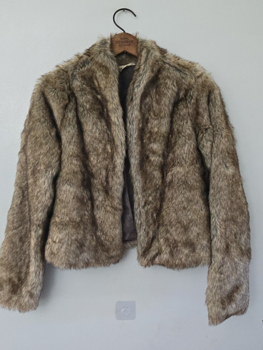 Hollister Crop Faux Fur Coat Y2K Mob Wife Open Front Soft Brown Women’s Sz M